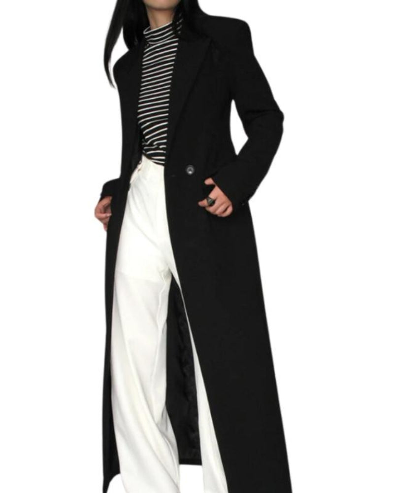 Silke København | The Noir Coat